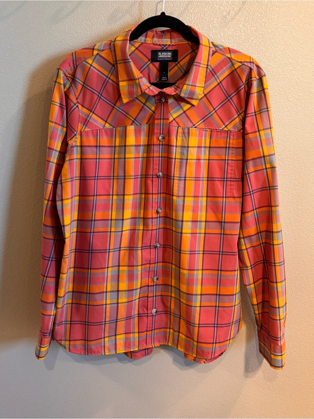 Duluth Trading Co Coral and Yellow Plaid Button-Down Women's Shirt